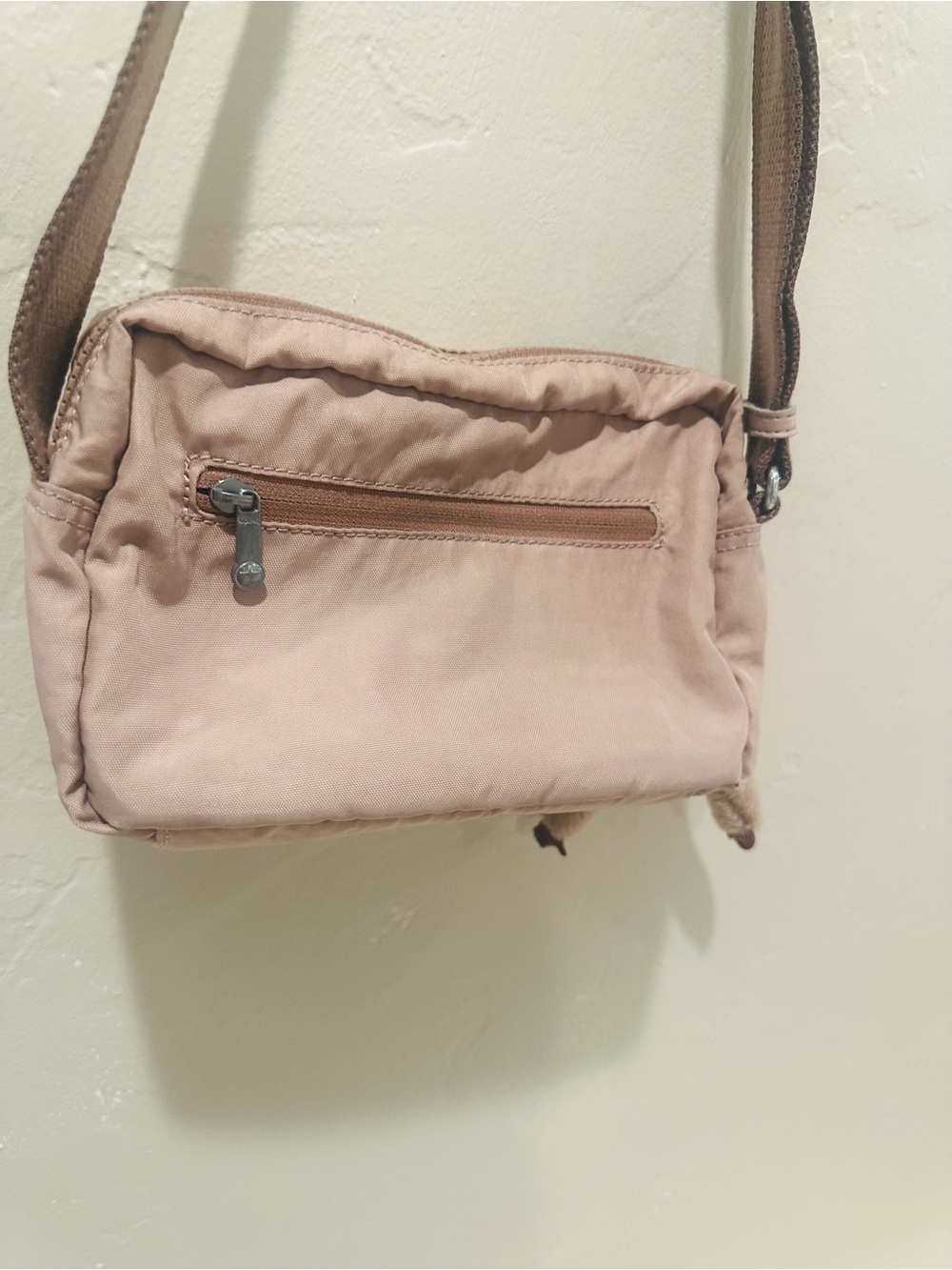 Genuine Kipling Albena Small Crossbody Bag - Dusty Taupe w/ keychain attached - Picture 5 of 9